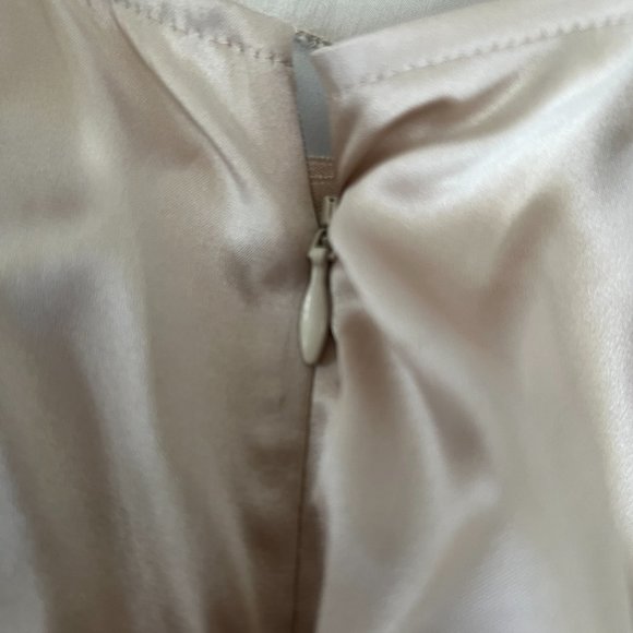 NEW WHBM Silk Stretch Cascading Ruffle Blouse Top, Champagne Shell, Size 12 - Picture 8 of 14